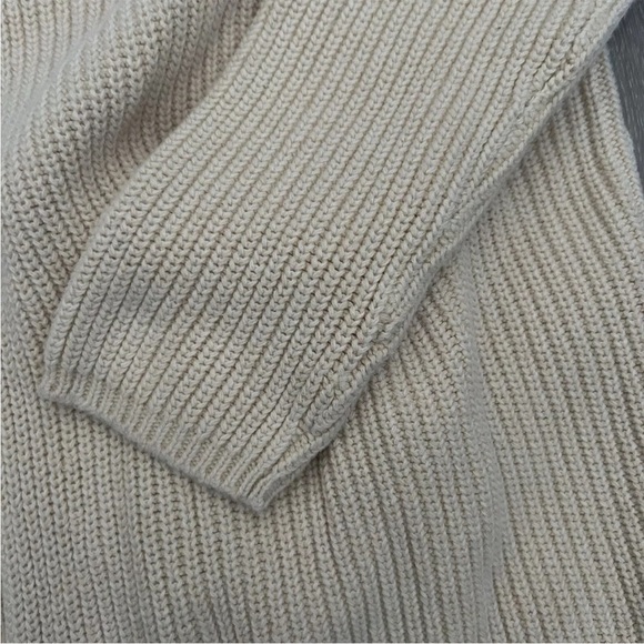 Women’s Universal Threads Beige Cardigan Size Small - Picture 2 of 3